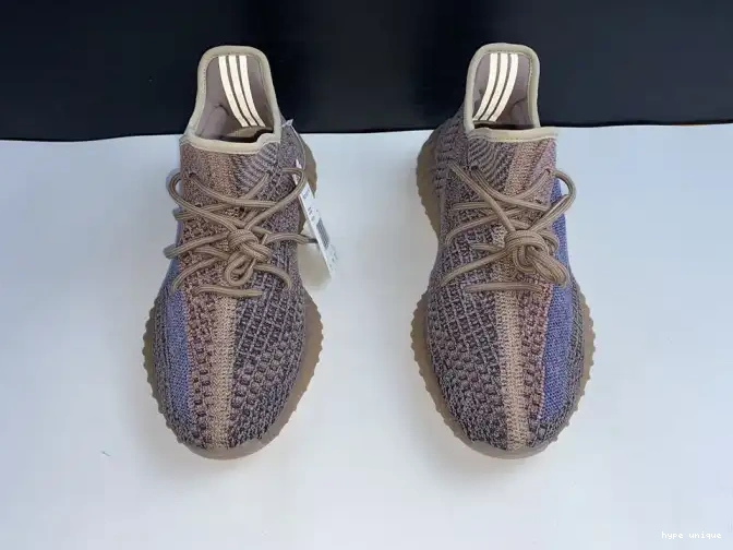 hype ADIDAS YECHER